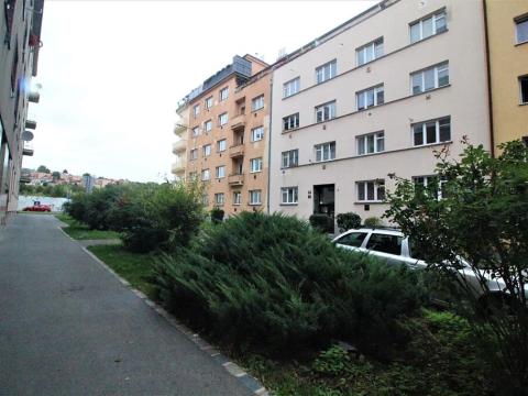 Pronájem bytu 1+kk, Praha - Vysočany, Pod strojírnami, 33 m2