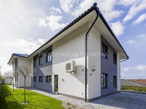 Prodej vícegeneračního domu, Milovice, Lesní, 423 m2