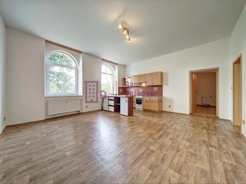 Pronájem bytu 2+kk, Jindřichův Hradec, Deštenská, 61 m2