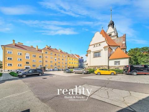 Prodej bytu 3+1, Znojmo, nám. Kpt. Otm. Chlupa, 73 m2