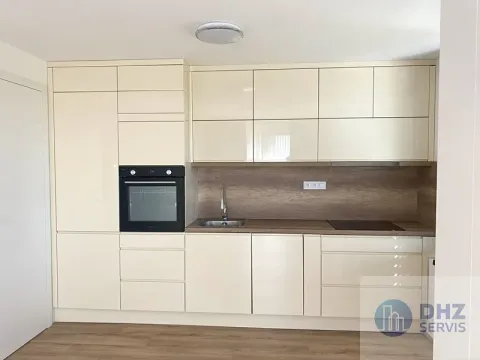Pronájem bytu 2+kk, Nymburk, K Lesu, 54 m2