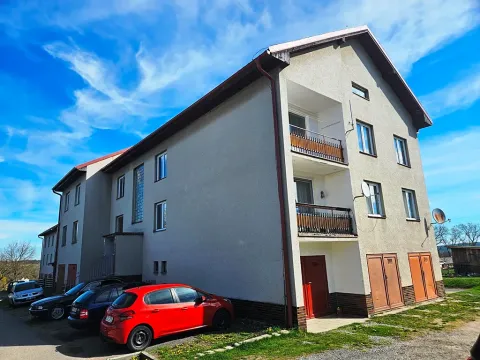 Prodej bytu 4+1, Albrechtice nad Vltavou, 90 m2