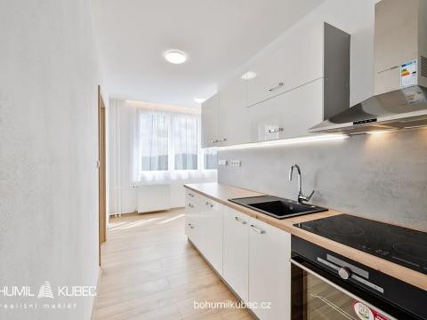 Prodej bytu 3+1, Jindřichův Hradec, sídliště Vajgar, 62 m2