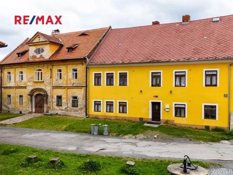 Prodej rodinného domu, Březnice, Lokšany, 250 m2