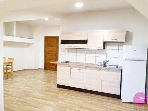 Pronájem bytu 2+kk, Olomouc, Dolní náměstí, 55 m2