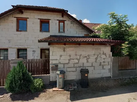 Prodej podílu rodinného domu, Písty, 220 m2