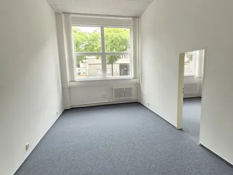 Pronájem kanceláře, Praha - Smíchov, Drtinova, 43 m2