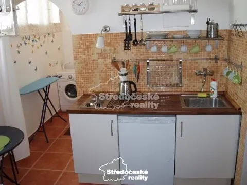 Pronájem bytu 1+kk, Praha - Holešovice, U Pergamenky, 28 m2