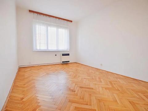 Pronájem bytu 2+1, Praha - Nusle, U čtyř domů, 45 m2