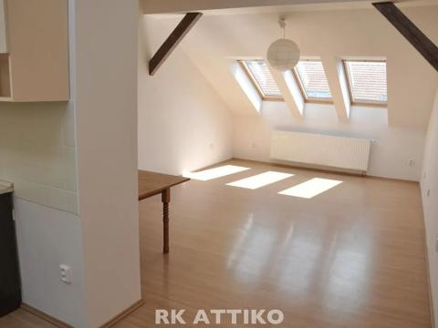 Pronájem atypického bytu, Brno, Ptašínského, 91 m2