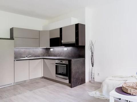 Pronájem bytu 1+kk, Praha - Košíře, Starokošířská, 29 m2