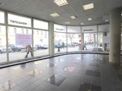 Pronájem obchodního prostoru, Brno, Příkop, 136 m2