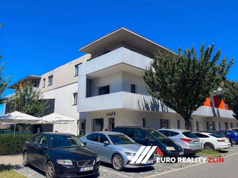 Pronájem bytu 1+kk, Zlín, Zahradní, 40 m2