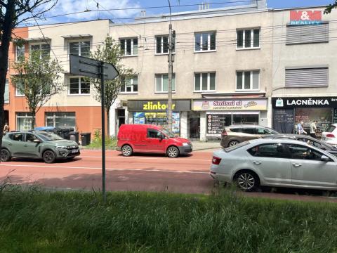 Pronájem obchodního prostoru, Zlín, Štefánikova, 35 m2