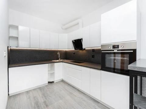 Pronájem bytu 2+kk, Hradec Králové, Svatojánská, 32 m2