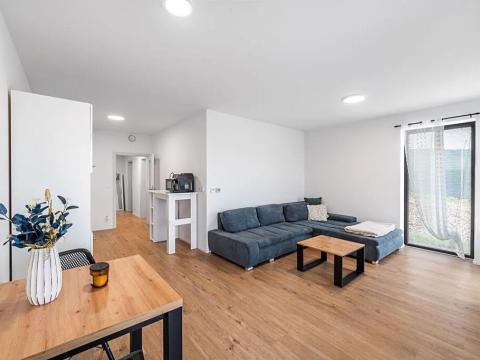 Pronájem bytu 2+kk, Hluboká nad Vltavou, Potoční, 60 m2