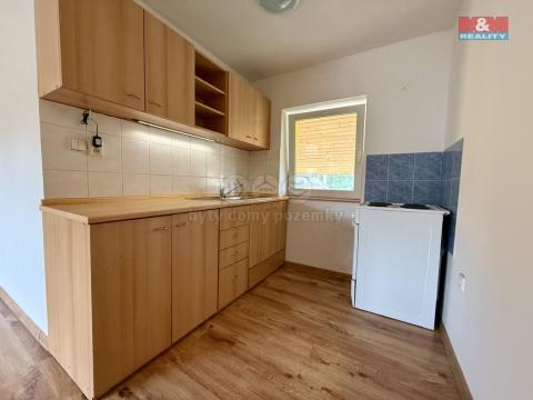 Pronájem bytu 1+kk, Kladno - Švermov, Havlíčkovo nám., 38 m2