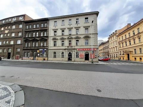 Pronájem bytu 1+1, Praha - Smíchov, Stroupežnického, 49 m2