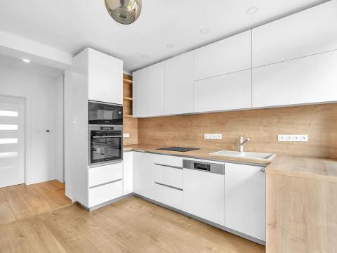 Pronájem bytu 2+1, Hradec Králové, Masarykovo náměstí, 67 m2