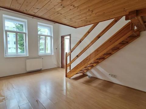 Pronájem bytu 1+1, České Budějovice, Nerudova, 27 m2