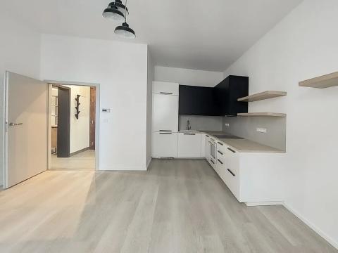 Pronájem bytu 2+kk, Praha - Holešovice, Plynární, 44 m2