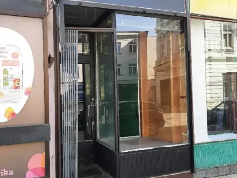 Pronájem obchodního prostoru, Prostějov, Žižkovo nám., 18 m2