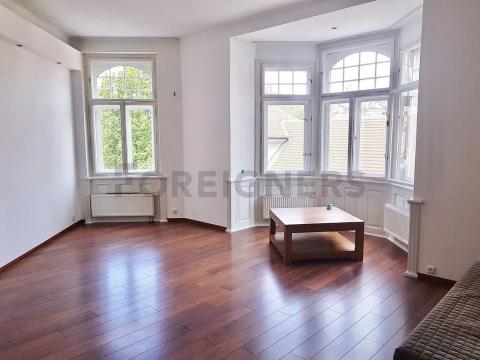 Pronájem bytu 3+1, Praha, Svobodova, 120 m2