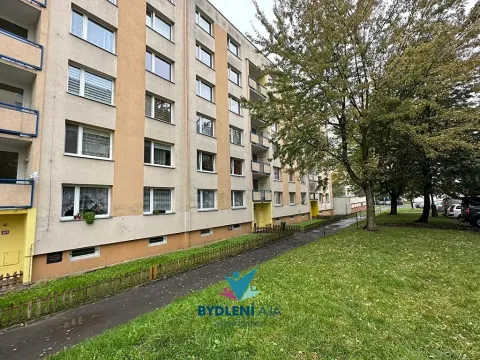 Pronájem bytu 1+1, Krupka, Karla Čapka, 36 m2