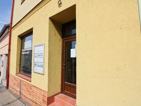 Pronájem obchodního prostoru, Tišnov, nám. Míru, 72 m2