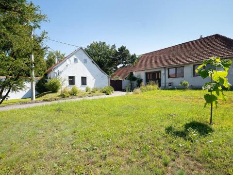Prodej rodinného domu, Radkovice u Budče, 174 m2