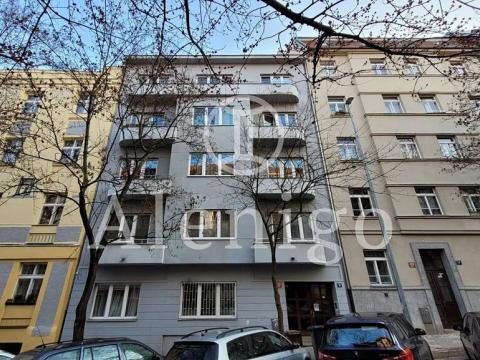 Pronájem bytu 1+kk, Praha - Smíchov, Na Březince, 18 m2