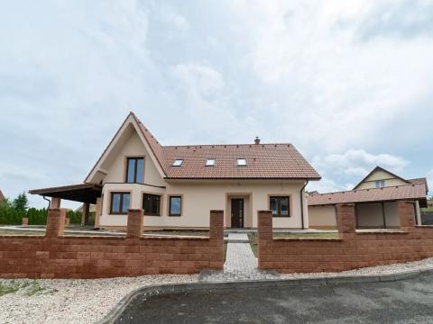 Prodej rodinného domu, Stará Huť, U Pískovny, 218 m2