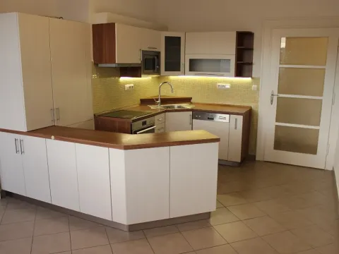 Pronájem bytu 2+1, Praha - Vinohrady, Budečská, 83 m2
