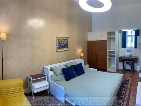 Pronájem bytu 1+1, Praha - Nové Město, V tůních, 35 m2