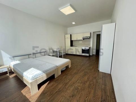 Pronájem bytu 1+kk, Brno, Bratislavská, 32 m2