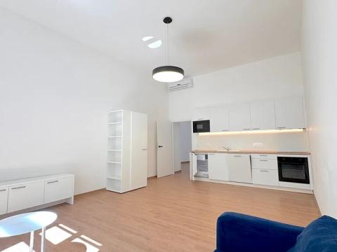 Pronájem bytu 2+kk, Brno, Poštovská, 74 m2