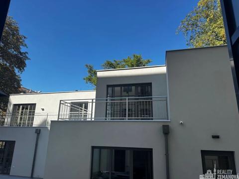Pronájem bytu 1+kk, Praha - Vinohrady, Korunní, 27 m2