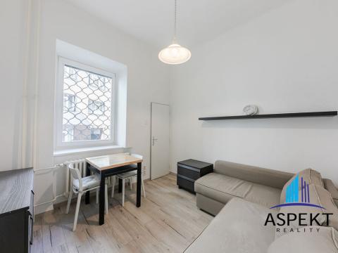 Pronájem bytu, Praha - Vinohrady, Londýnská, 17 m2