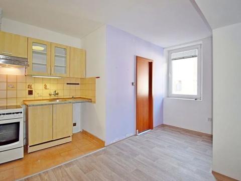 Pronájem bytu 1+1, Praha - Žižkov, Rokycanova, 30 m2