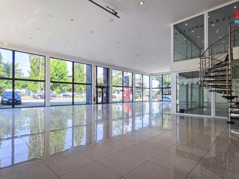 Pronájem obchodního prostoru, Kladno - Dubí, Libušina, 485 m2