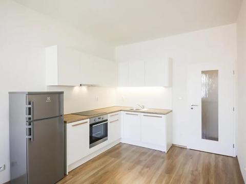 Pronájem bytu 2+kk, Praha - Vršovice, Rybalkova, 45 m2