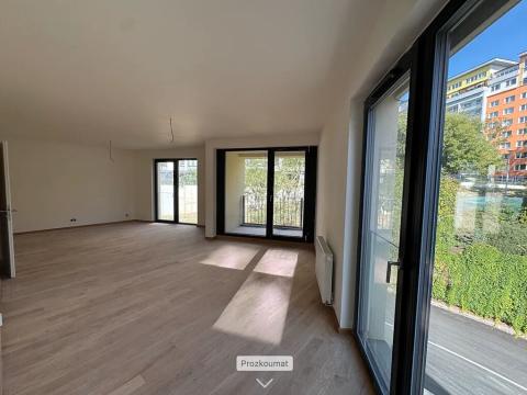Prodej bytu 2+kk, Praha, Střížkovská, 71 m2