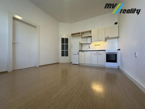 Pronájem bytu 2+kk, Lysá nad Labem, Náměstí B. Hrozného, 50 m2