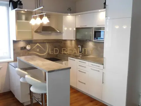 Pronájem bytu 1+kk, Olomouc, Peškova, 42 m2
