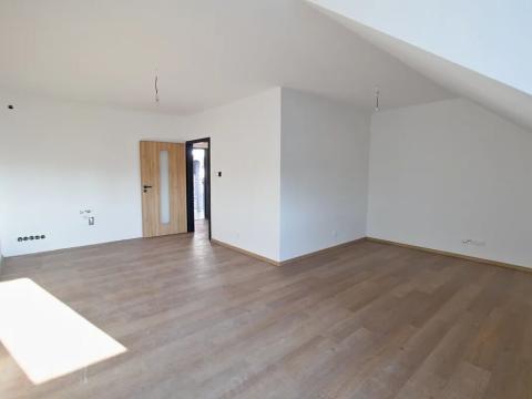 Prodej bytu 2+kk, Domažlice, Tovární, 56 m2