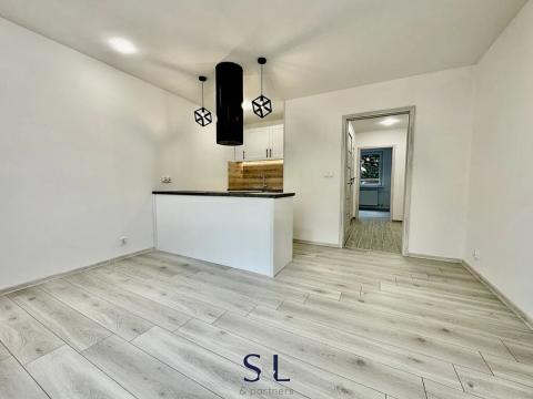 Pronájem bytu 2+kk, Česká Lípa, Bohuslava Martinů, 42 m2