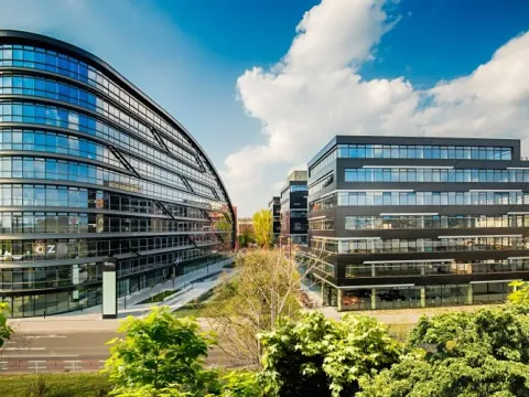 Pronájem kanceláře, Praha - Holešovice, Argentinská, 2400 m2