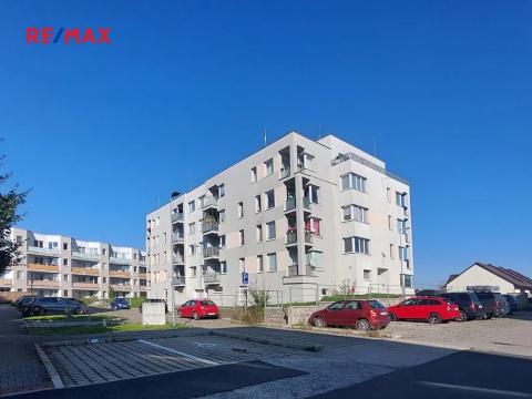 Pronájem bytu 1+kk, Velký Osek, U hřiště, 39 m2