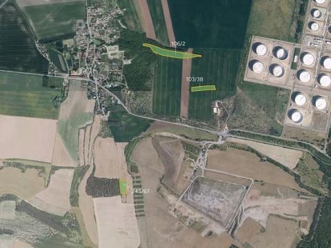 Prodej pole, Uhy, 25049 m2