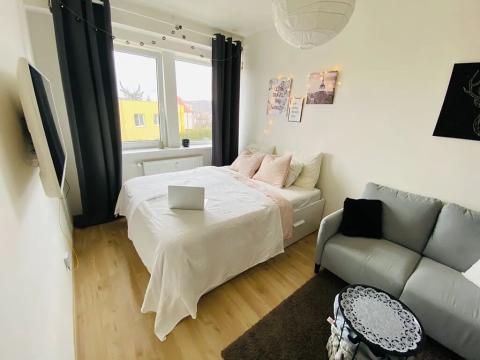 Prodej bytu 1+kk, Praha, Peroutkova, 23 m2